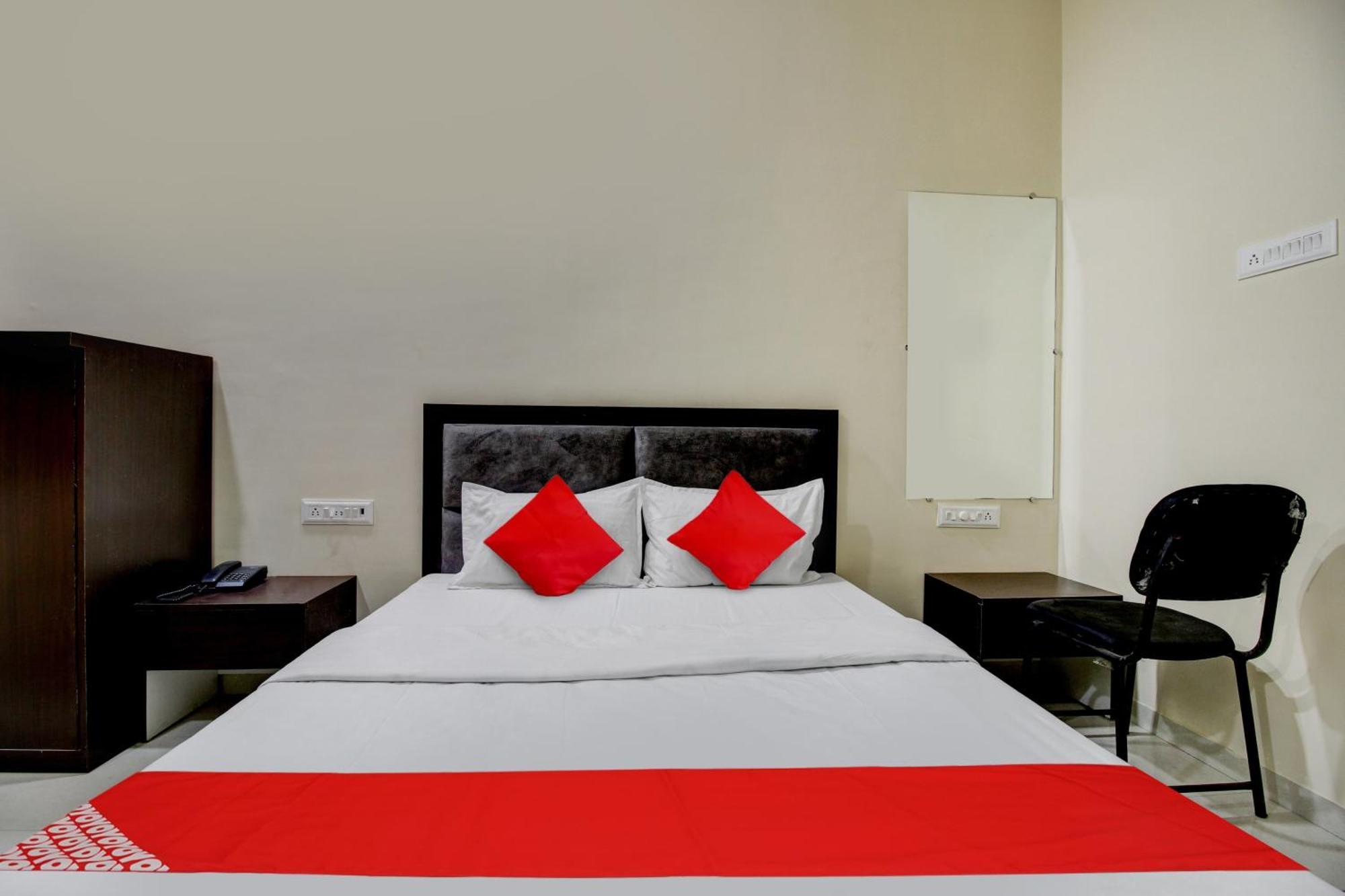 Hotel O The Shloka Бхопал Екстер'єр фото